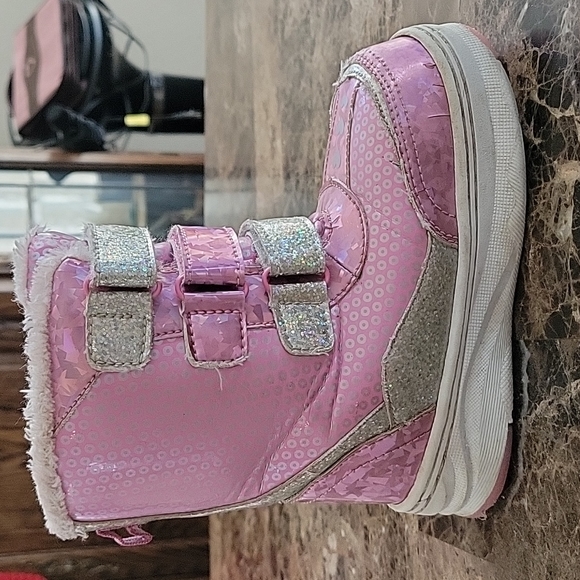 🩷 Girls Minnie Mouse Snow Boots 👢 😍 - Picture 9 of 13